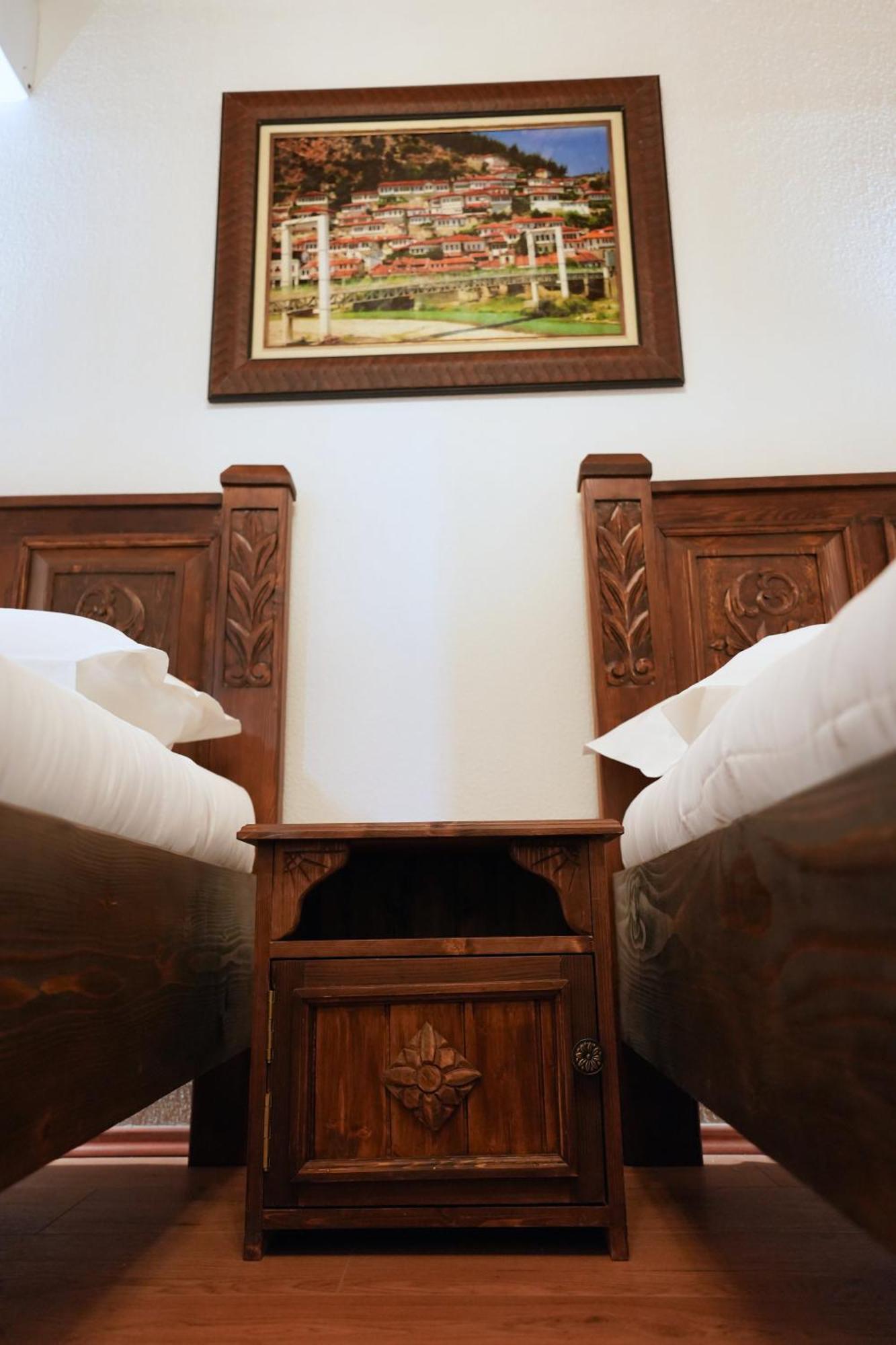 City Street Hotel Gjirokastër Zimmer foto