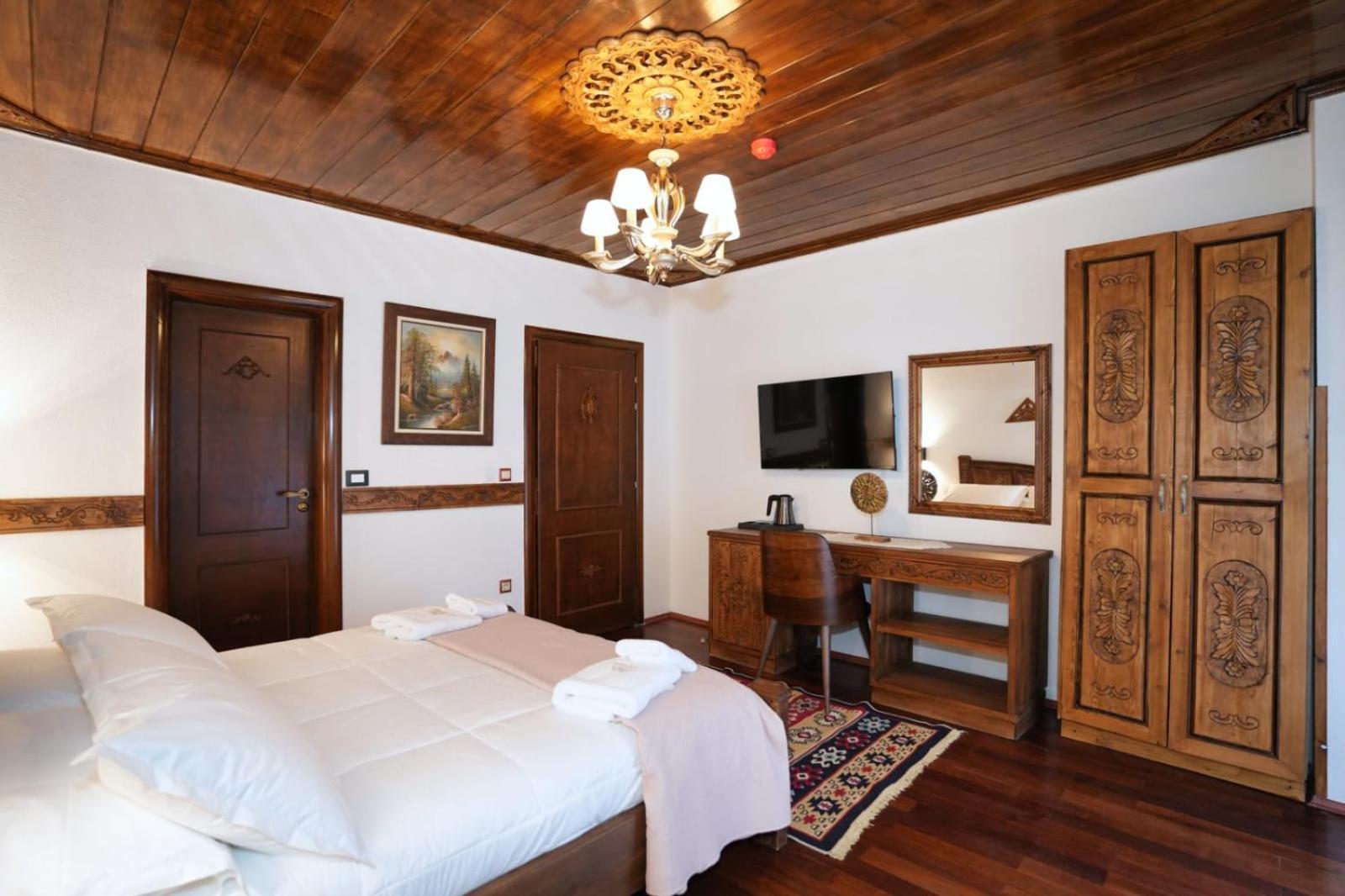 City Street Hotel Gjirokastër Exterior foto